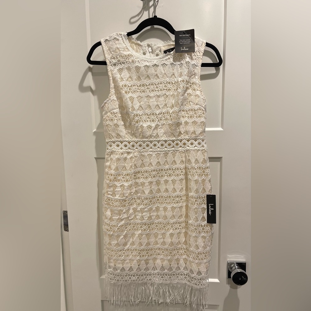Lulus dress, never worn, brand new with all the tags still on. Size M / 8